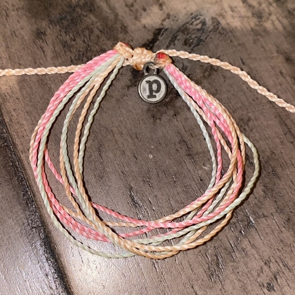 Pura Vida Jewelry - Pura Vida bracelet pastel pink & blue with p logo charm